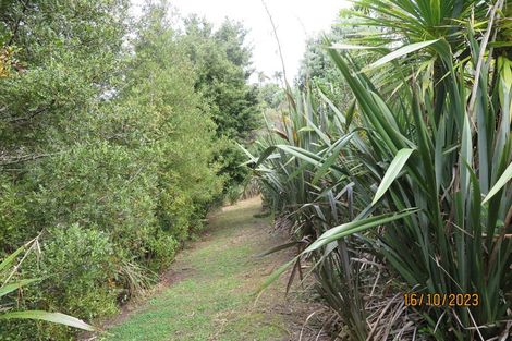 Photo of property in 1/6 Roberts Road, Matakatia, Whangaparaoa, 0930