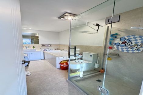 Photo of property in 48 Bordeaux Parade, Te Atatu South, Auckland, 0610