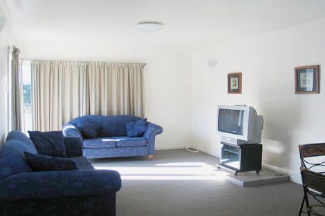 Photo of property in 243a Glengarry Road, Glen Eden, Auckland, 0602