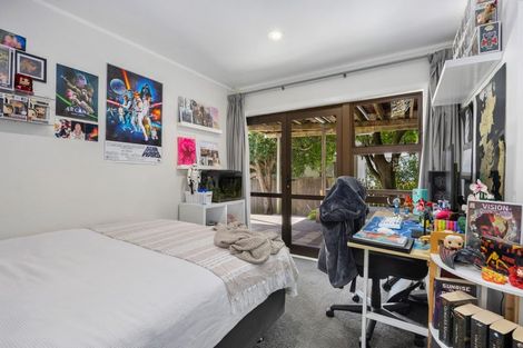 Photo of property in 12 Braemar Road, Rothesay Bay, Auckland, 0630