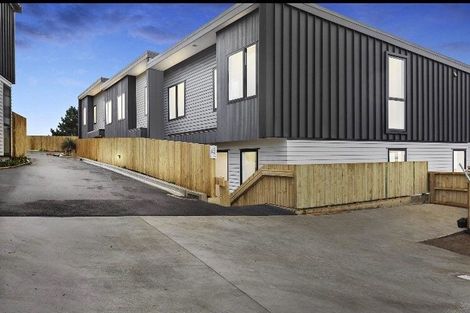 Photo of property in 62u2 Spenmoor Street, Newlands, Wellington, 6037