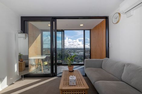 Photo of property in 1 Buscomb Avenue, Henderson, Auckland, 0610