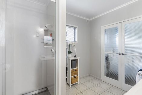 Photo of property in 15 Quebec Road, Milford, Auckland, 0620