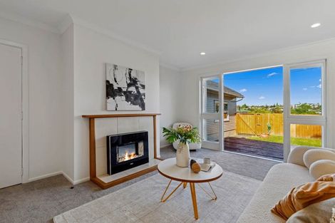 Photo of property in 31 Tiraumea Drive, Pakuranga, Auckland, 2010