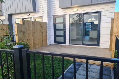 Photo of property in 3/122 Pooks Road, Ranui, Auckland, 0612