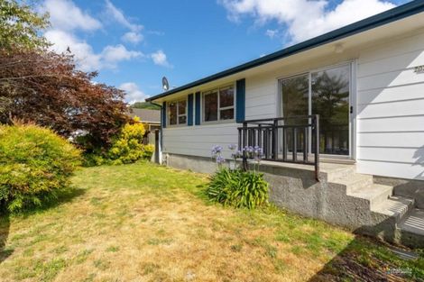 Photo of property in 202f1- California Drive, Totara Park, Upper Hutt, 5018