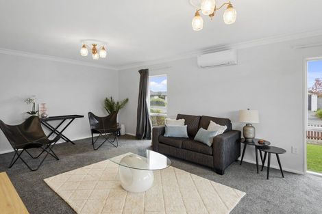 Photo of property in 3 Carteret Place, Aranui, Christchurch, 8061