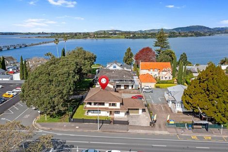 Photo of property in 182 Devonport Road, Tauranga, 3110