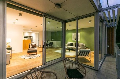 Photo of property in 22u5 The Crescent, Roseneath, Wellington, 6011