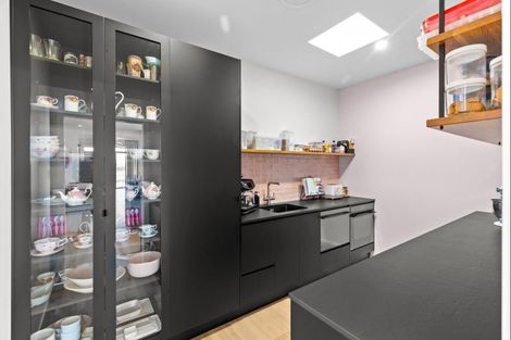 Photo of property in 7 Edenmore Terrace, Fitzherbert, Palmerston North, 4410