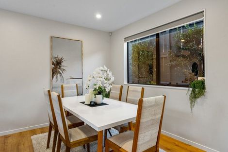 Photo of property in 112b Hutchinson Avenue, New Lynn, Auckland, 0600