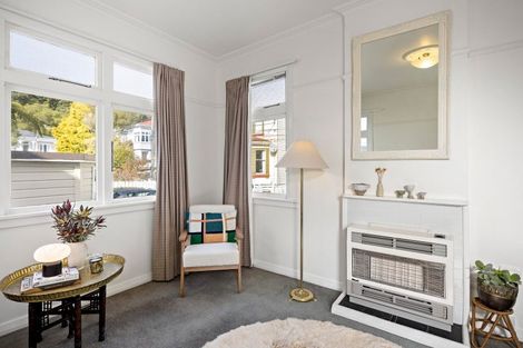 Photo of property in 1u6 Rixon Grove, Mount Victoria, Wellington, 6011