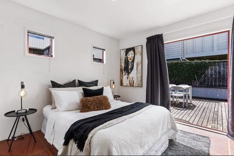 Photo of property in 2a/2 Covil Avenue, Te Atatu South, Auckland, 0610