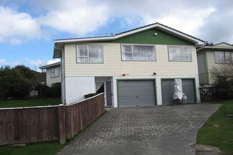 Photo of property in 5 Bexley Grove, Wainuiomata, Lower Hutt, 5014