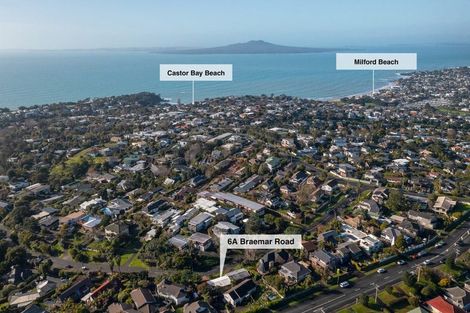 Photo of property in 1/193 East Coast Road, Castor Bay, Auckland, 0620