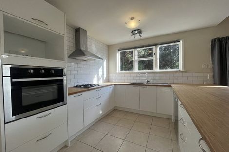 Photo of property in 82 Moeraki Road, Maoribank, Upper Hutt, 5018