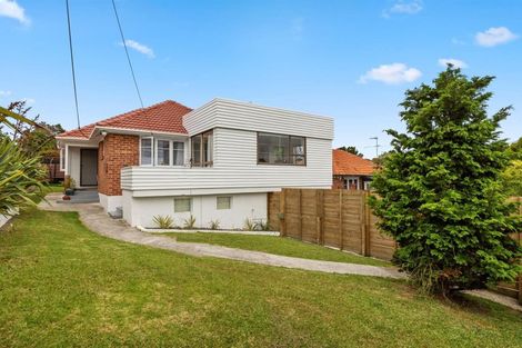 Photo of property in 8 Croydon Road, New Lynn, Auckland, 0600