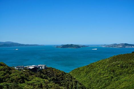 Photo of property in 8 Tamworth Crescent, Newlands, Wellington, 6037