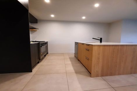 Photo of property in 4/60 Hayfield Way, Karaka, Papakura, 2580