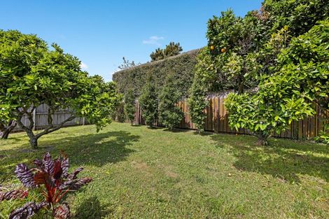 Photo of property in 22a Shakespeare Road, Milford, Auckland, 0620