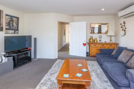 Photo of property in 4 Daniels Road, Redwood, Christchurch, 8051