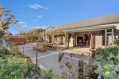 Photo of property in 1 Strachan Way, Highbury, Palmerston North, 4412