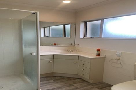 Photo of property in 40 Kingsgate Avenue, Havelock North, 4130