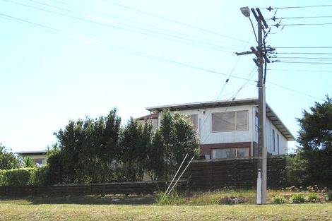 Photo of property in 1/29 Carlisle Road, Torbay, Auckland, 0630
