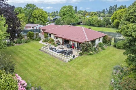 Photo of property in 8 Bridge Street, Southbridge, 7602