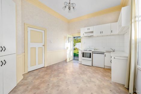 Photo of property in 30 Rhodes Street, Waimate, 7924