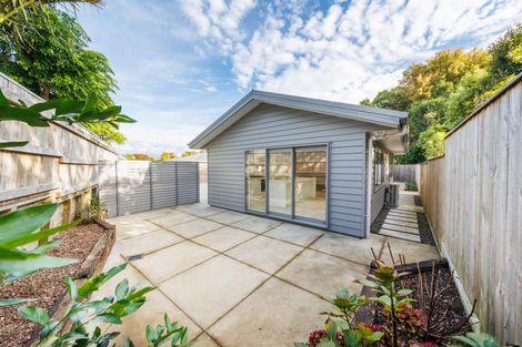 Photo of property in 5a Woodstock Place, Hokowhitu, Palmerston North, 4410