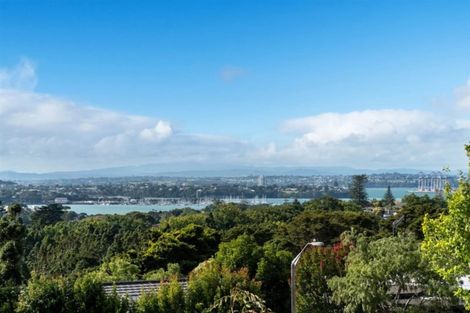 Photo of property in 11 Havenwood Place, Birkenhead, Auckland, 0626