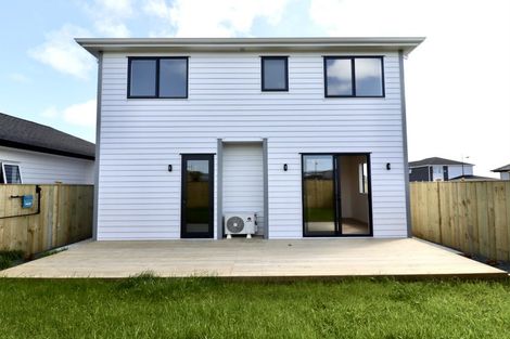 Photo of property in 25 Woven Place, Karaka, 2113