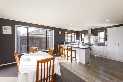Photo of property in 23 Geneva Terrace, Kelvin Grove, Palmerston North, 4414
