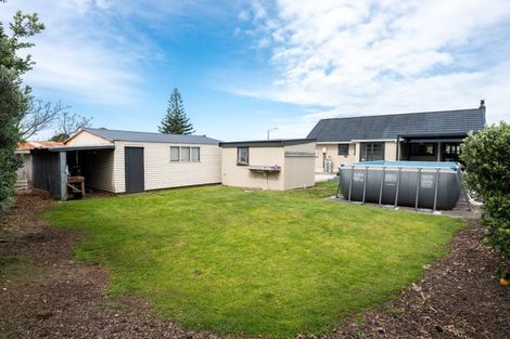 Photo of property in 8 East Road, Haumoana, 4102