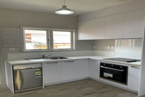 Photo of property in 1/46 Fruitvale Road, New Lynn, Auckland, 0600