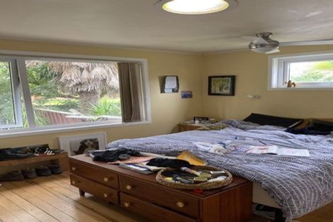 Photo of property in 1 Taioma Crescent, Te Atatu Peninsula, Auckland, 0610