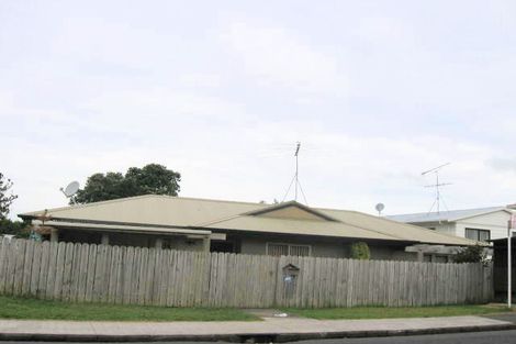 Photo of property in 2 Nandana Drive, Glen Eden, Auckland, 0602