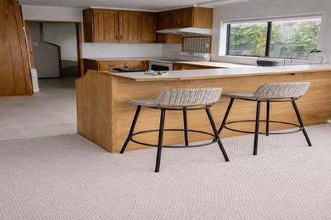 Photo of property in 1/13 Target Road, Totara Vale, Auckland, 0629