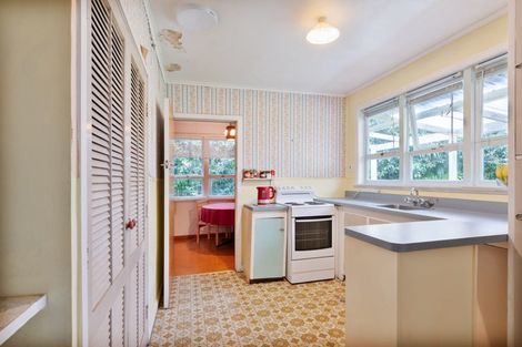 Photo of property in 2/160 Henderson Valley Road, Henderson, Auckland, 0612