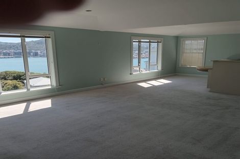 Photo of property in 50 The Crescent, Roseneath, Wellington, 6011