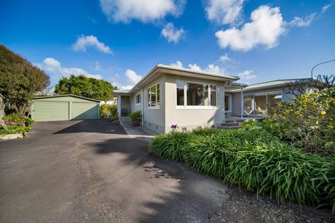 Photo of property in 221 South Road, Spotswood, New Plymouth, 4310