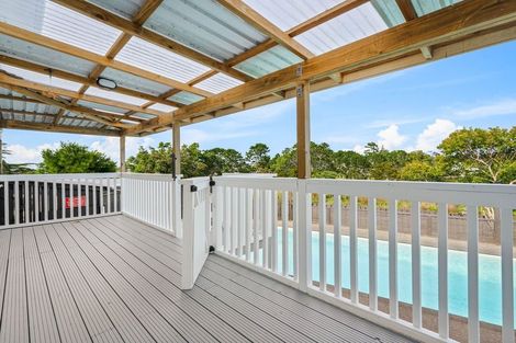 Photo of property in 34 Cyclarama Crescent, Massey, Auckland, 0614