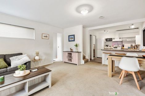 Photo of property in 163u4 Queens Drive, Lyall Bay, Wellington, 6022