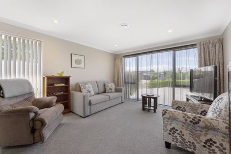 Photo of property in 58 Parnell Heights Drive, Kelvin Grove, Palmerston North, 4414