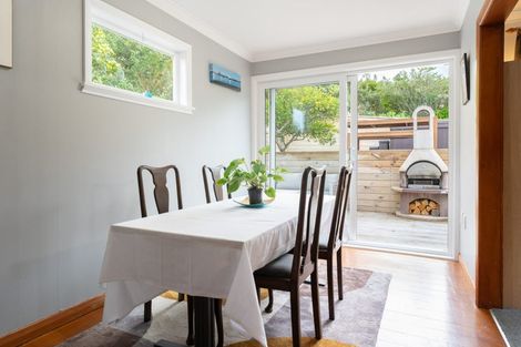 Photo of property in 1 Rimu Street, Tawa, Wellington, 5028