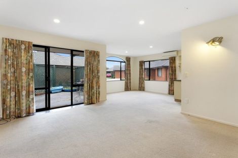 Photo of property in 17r Matawai Close, Rangiora, 7400