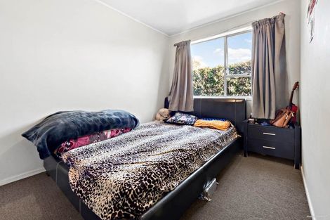 Photo of property in 3/46 Fruitvale Road, New Lynn, Auckland, 0600
