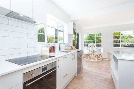 Photo of property in 71a Eastern Terrace, Beckenham, Christchurch, 8023