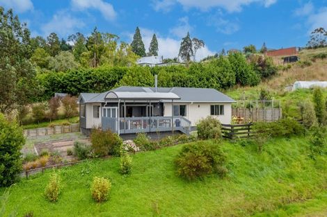 Photo of property in 5 Matthew Street, Waipawa, 4210